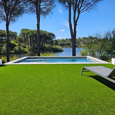 Juncos De La Encantada