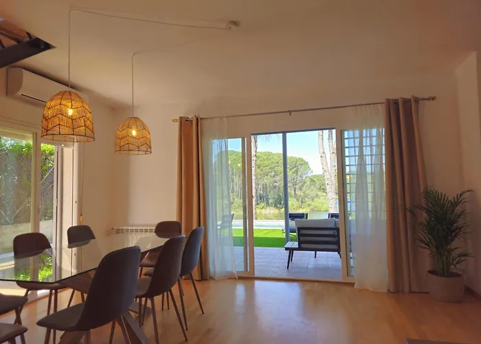 Juncos De La Encantada *