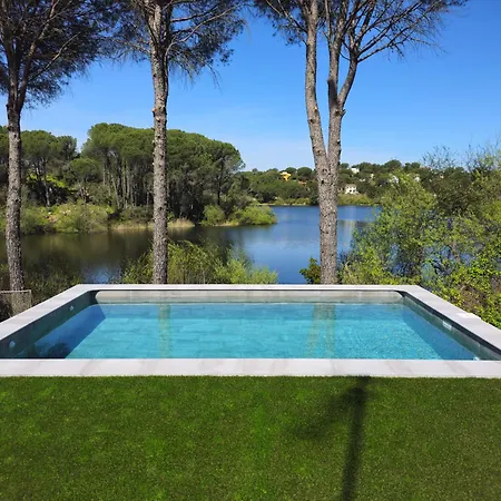 シャレー Juncos De La Encantada *