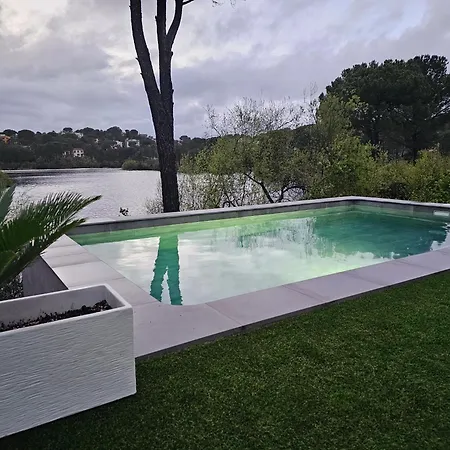 Juncos De La Encantada シャレー